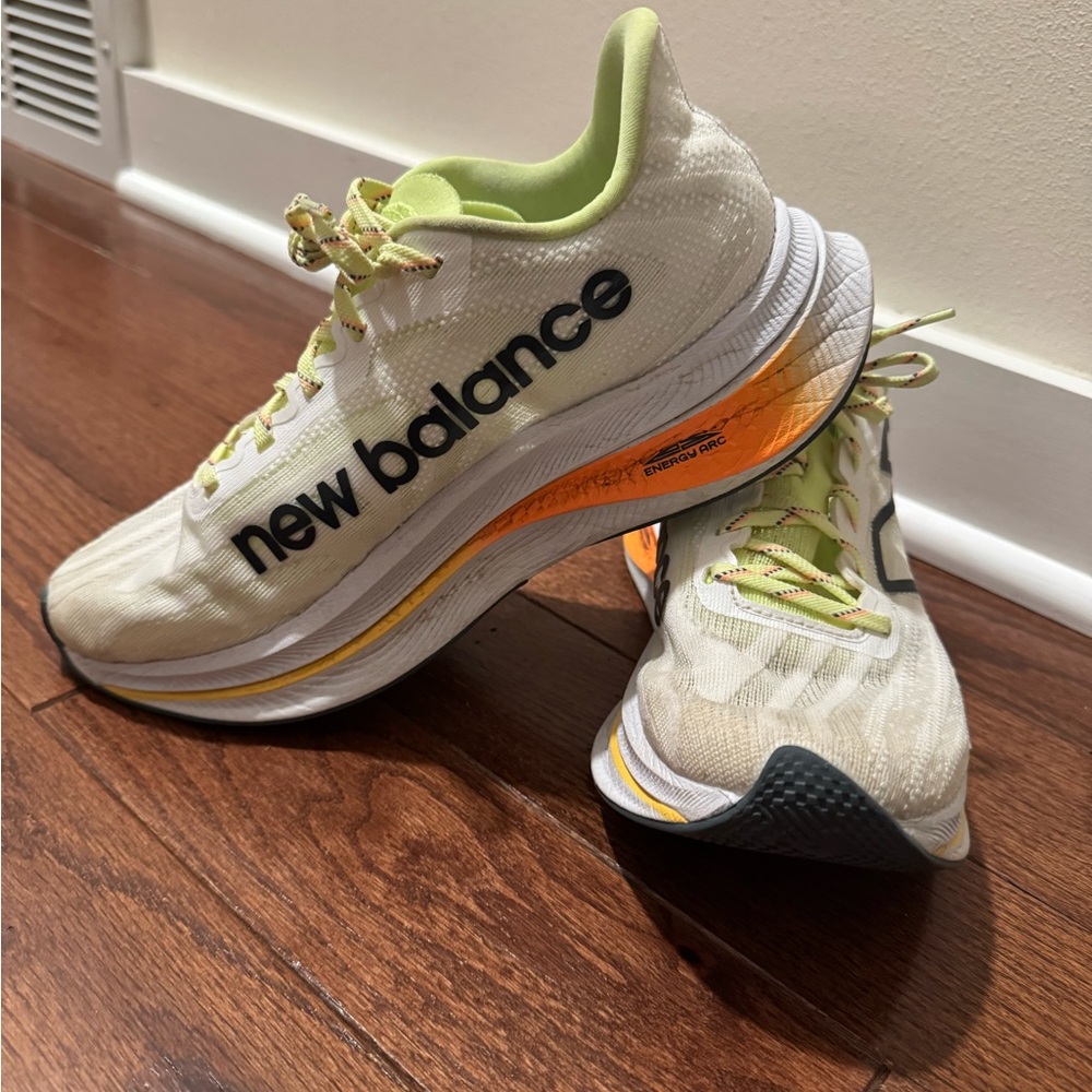 New Balance Supercomp Trainers